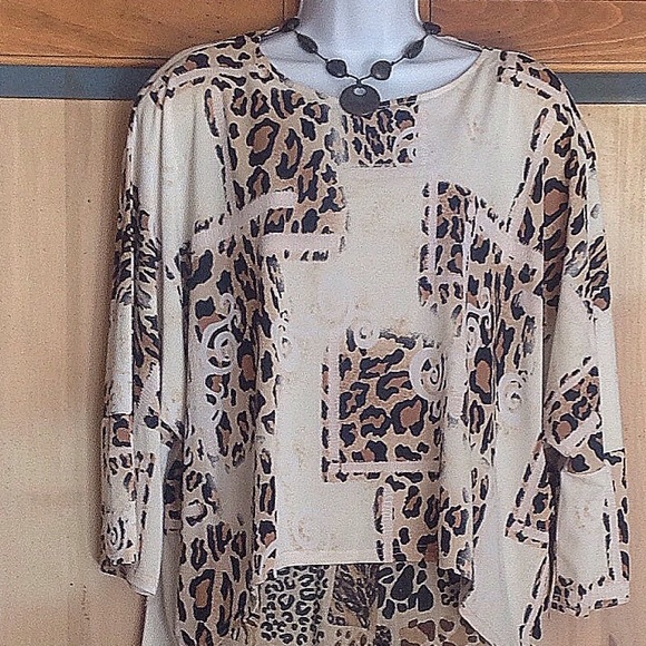 Textured Animal Print Lagenlook Tunic European - Picture 2 of 5